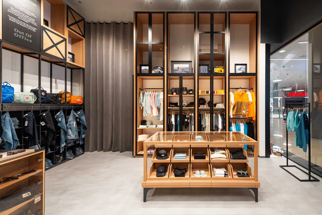 01- مخزون الملابس الرياضية